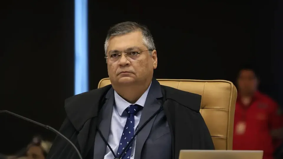 Dino vota para manter decisão que liberou parte das emendas parlamentares